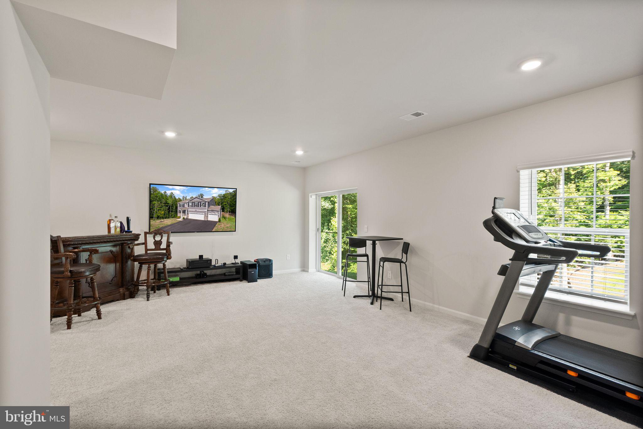AQUIA OVERLOOK - Residential Lease
