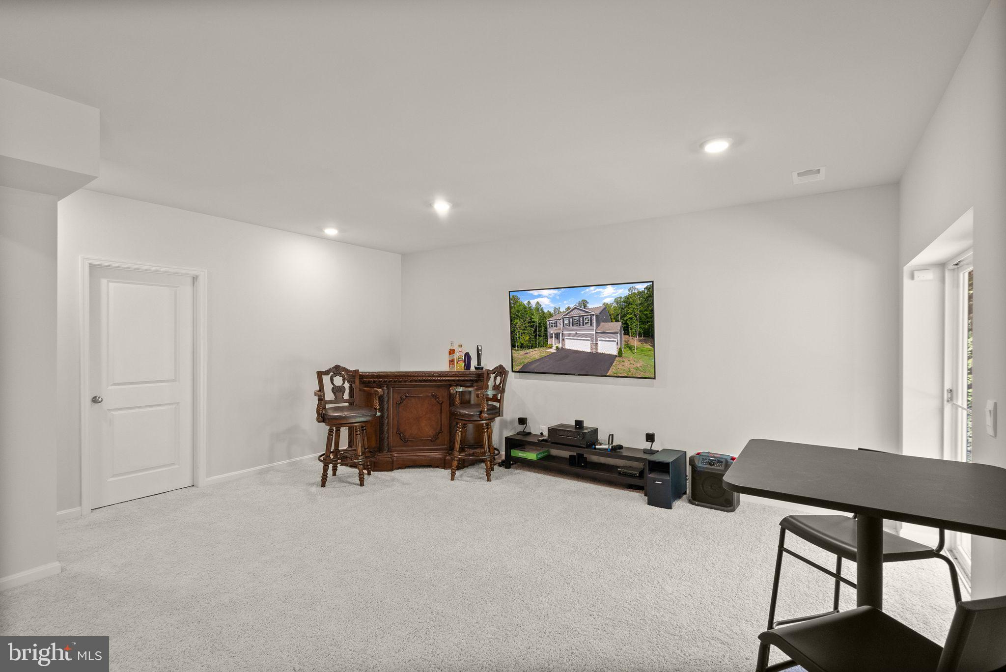 AQUIA OVERLOOK - Residential Lease