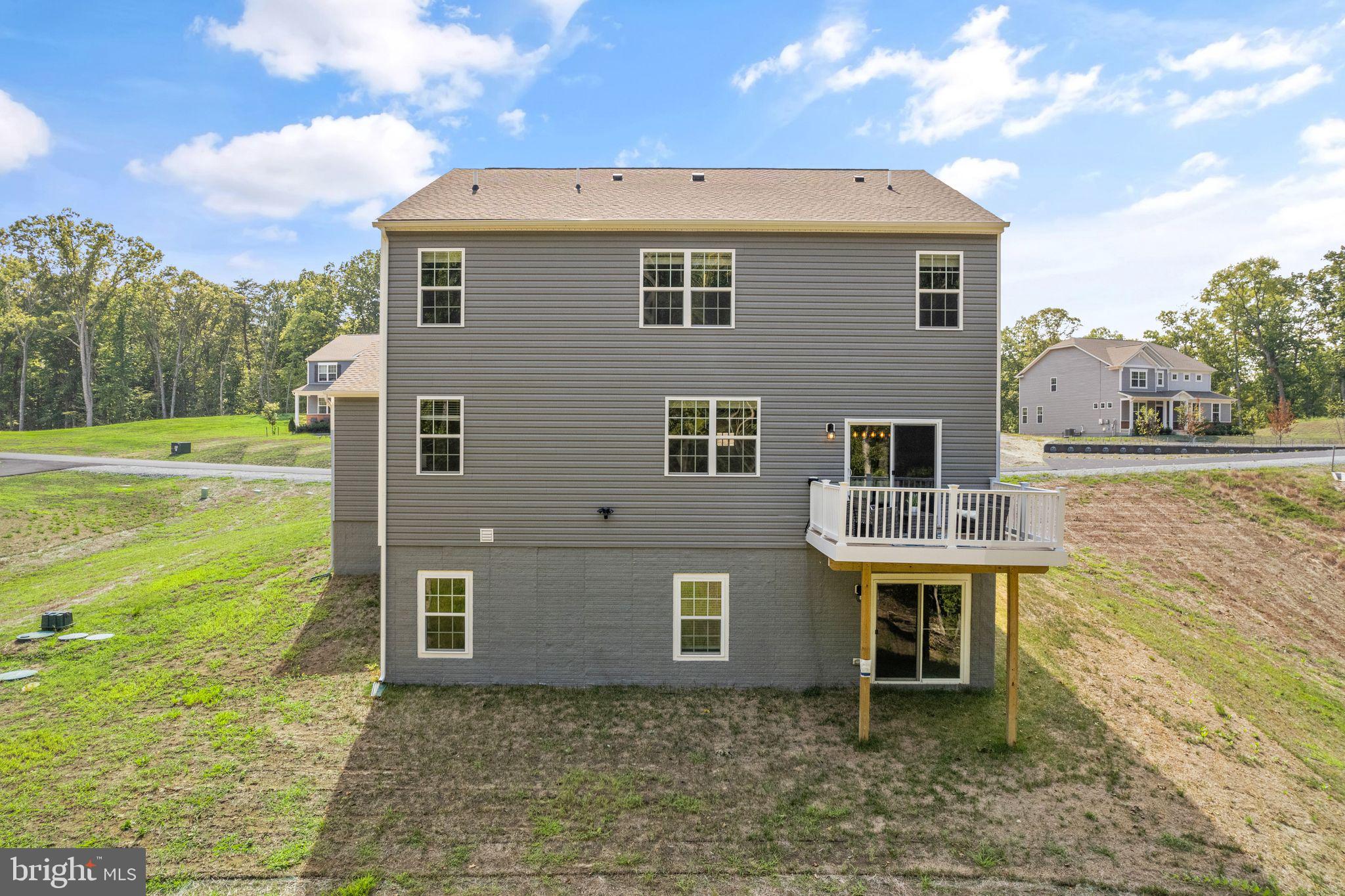 AQUIA OVERLOOK - Residential Lease