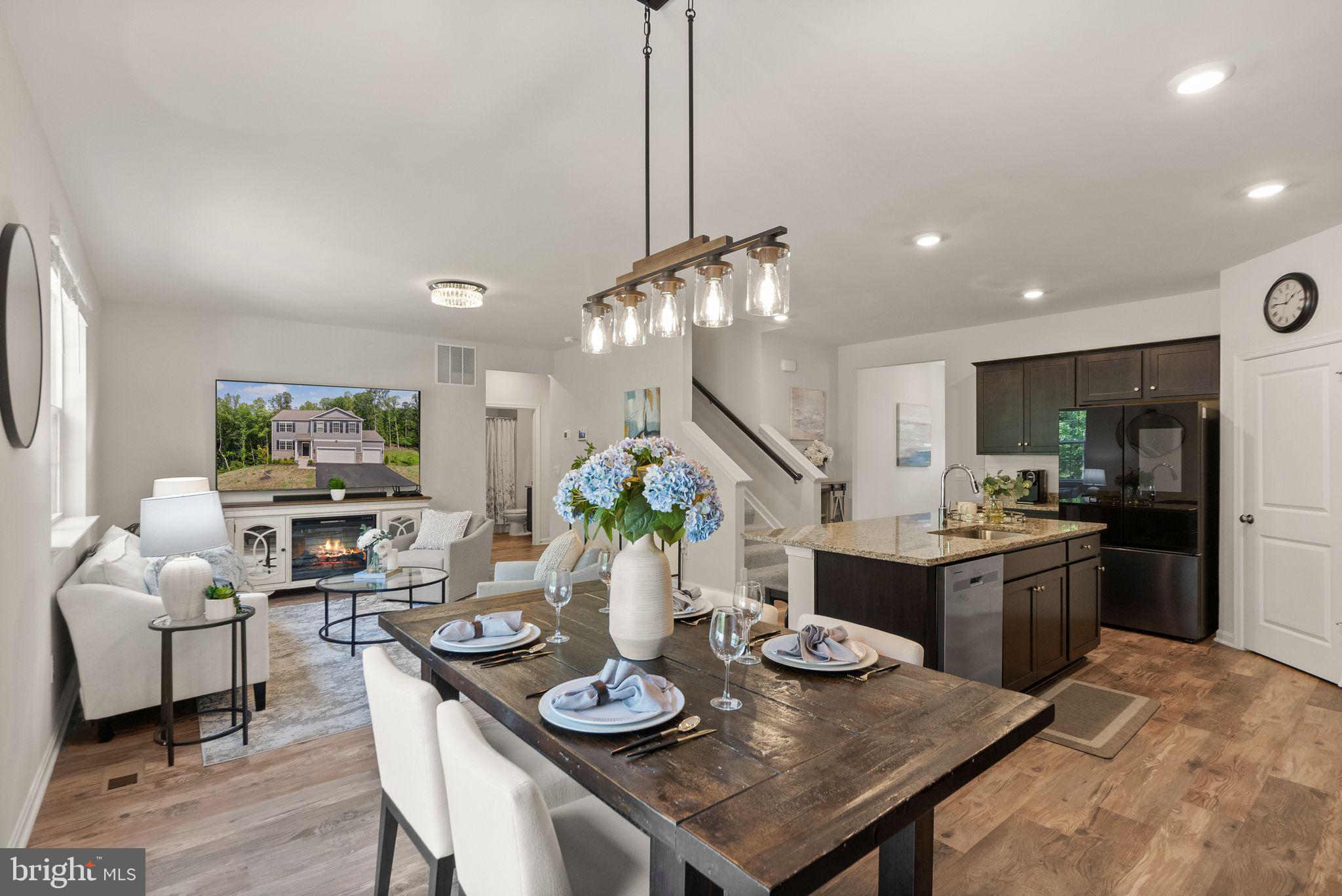 AQUIA OVERLOOK - Residential Lease