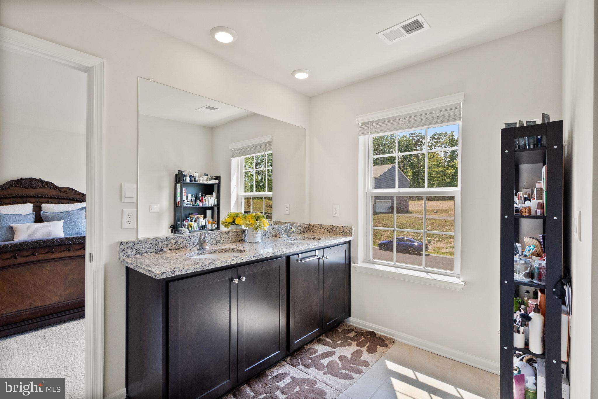 AQUIA OVERLOOK - Residential Lease