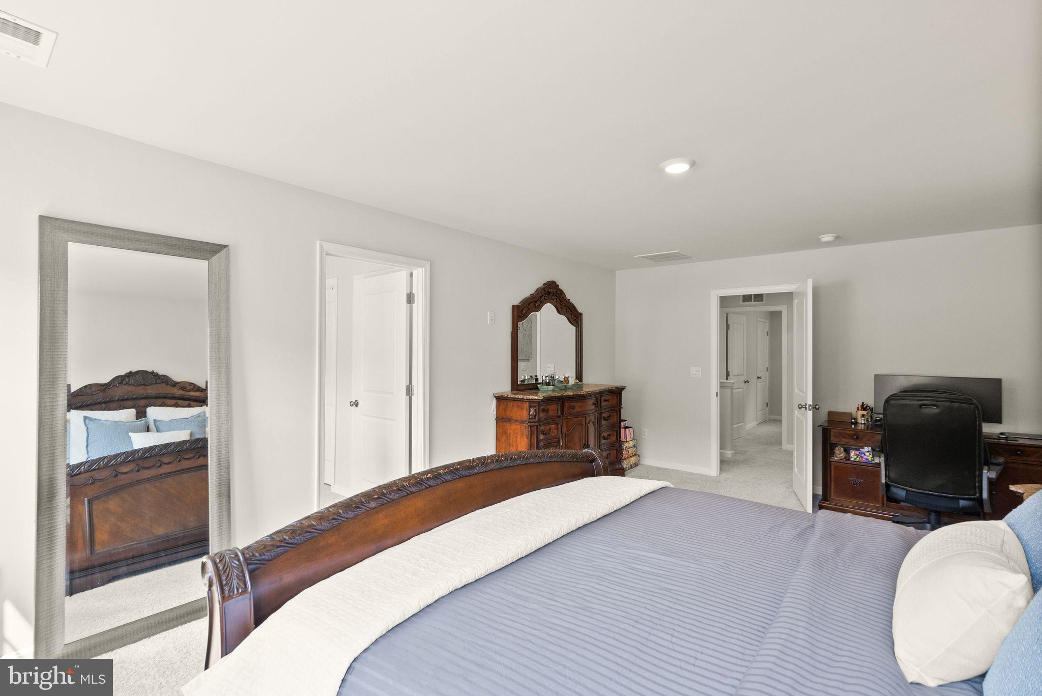 AQUIA OVERLOOK - Residential Lease