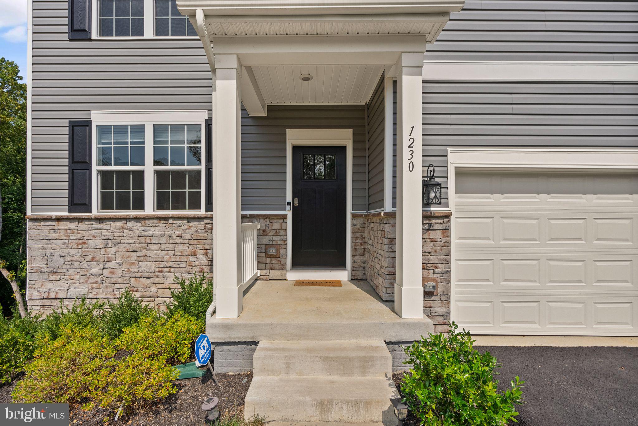 AQUIA OVERLOOK - Residential Lease