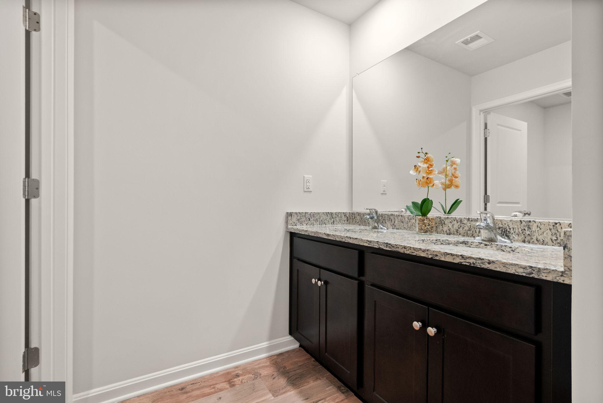 AQUIA OVERLOOK - Residential Lease