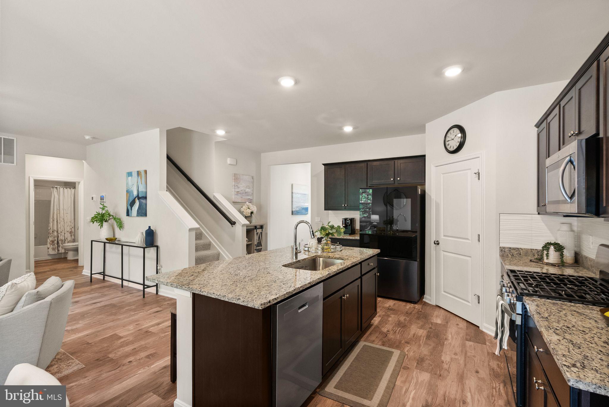 AQUIA OVERLOOK - Residential Lease