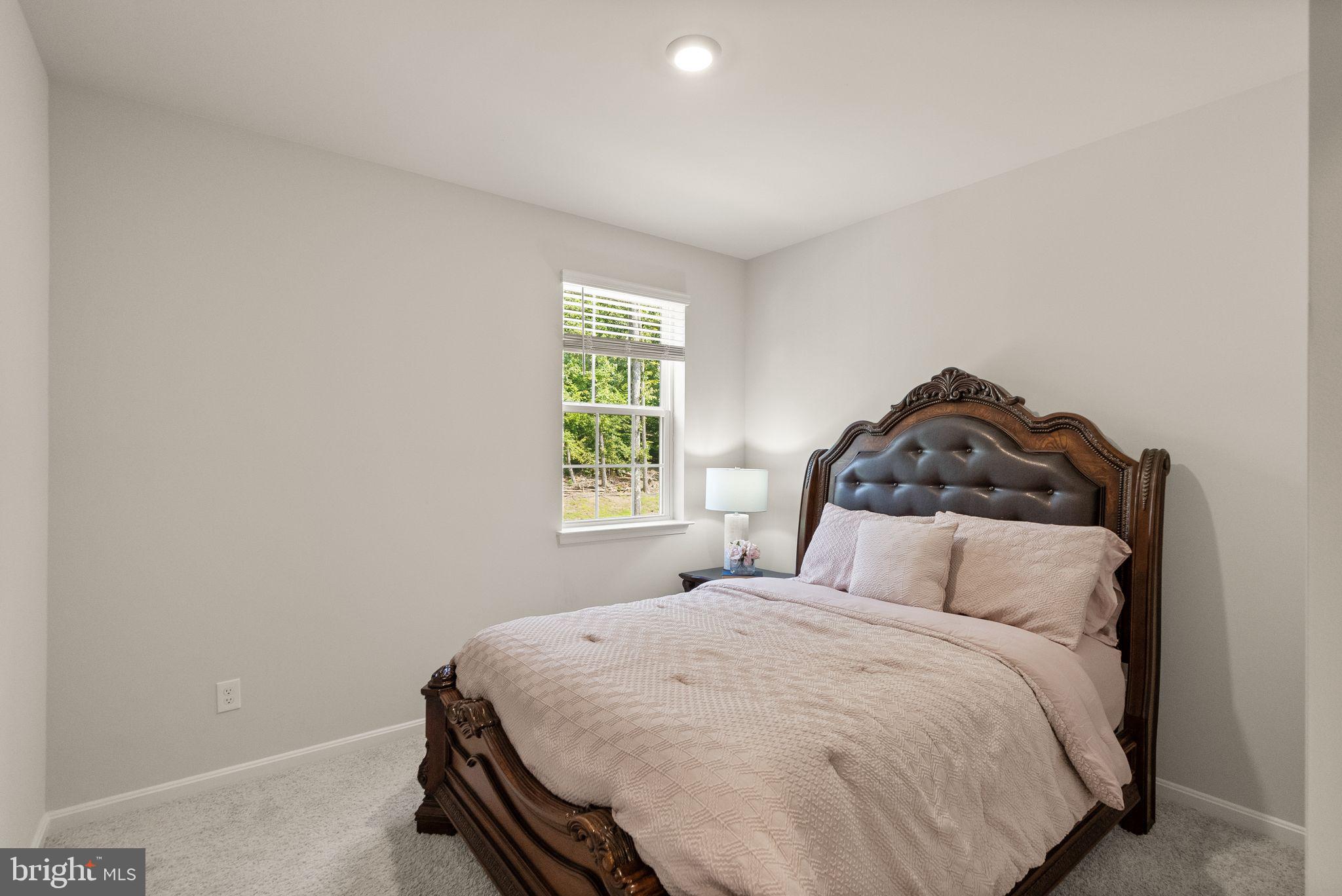 AQUIA OVERLOOK - Residential Lease