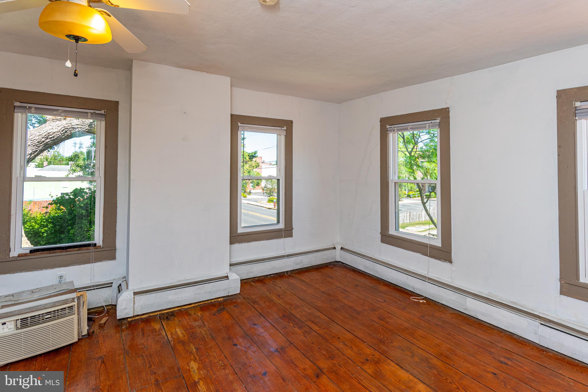 FRANKFORD - Residential