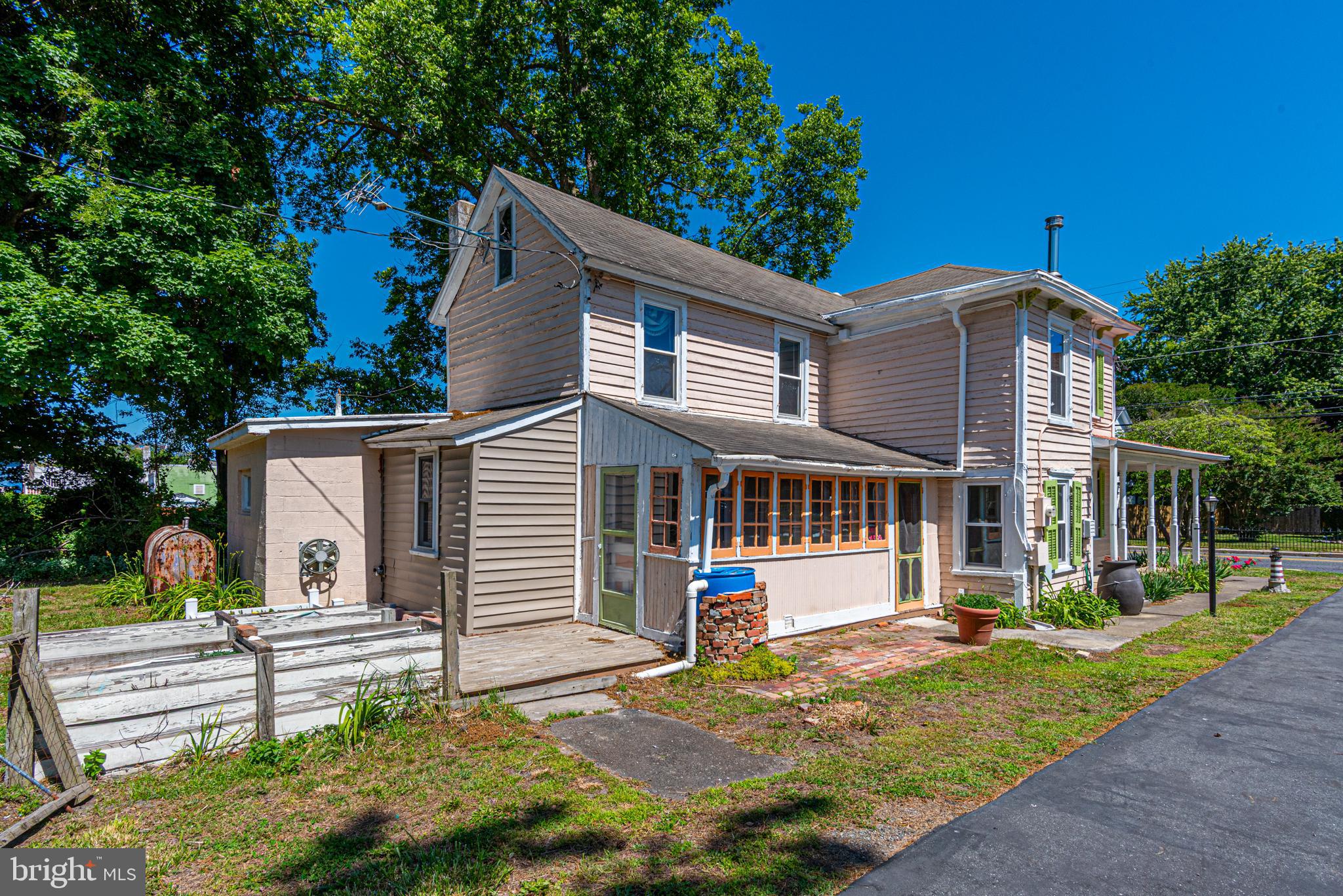 FRANKFORD - Residential