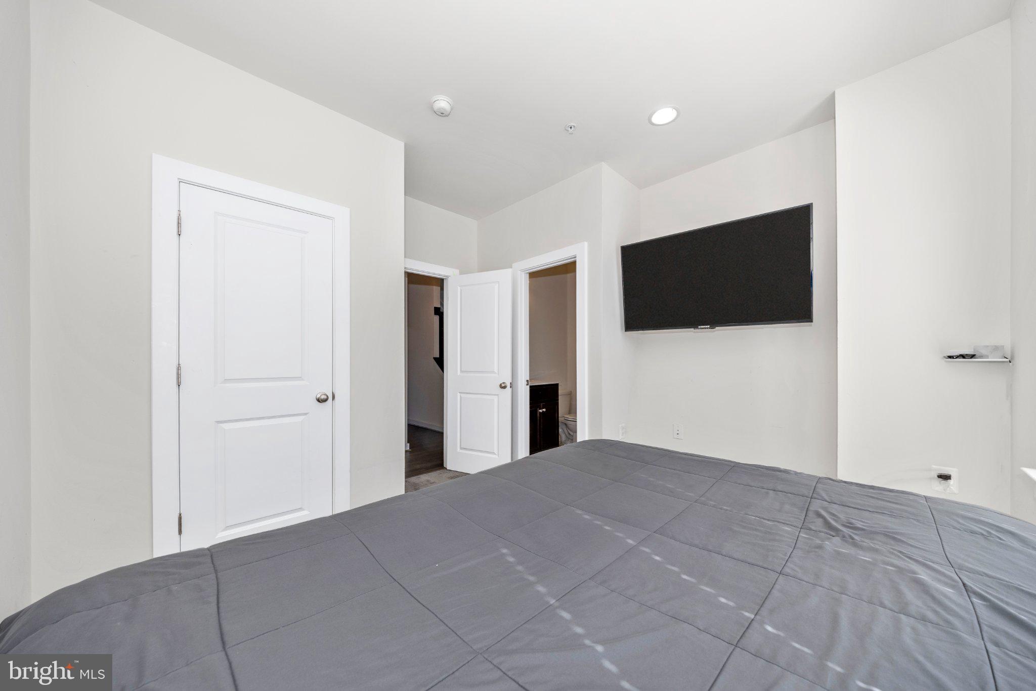 RIVER PLACE - Residential