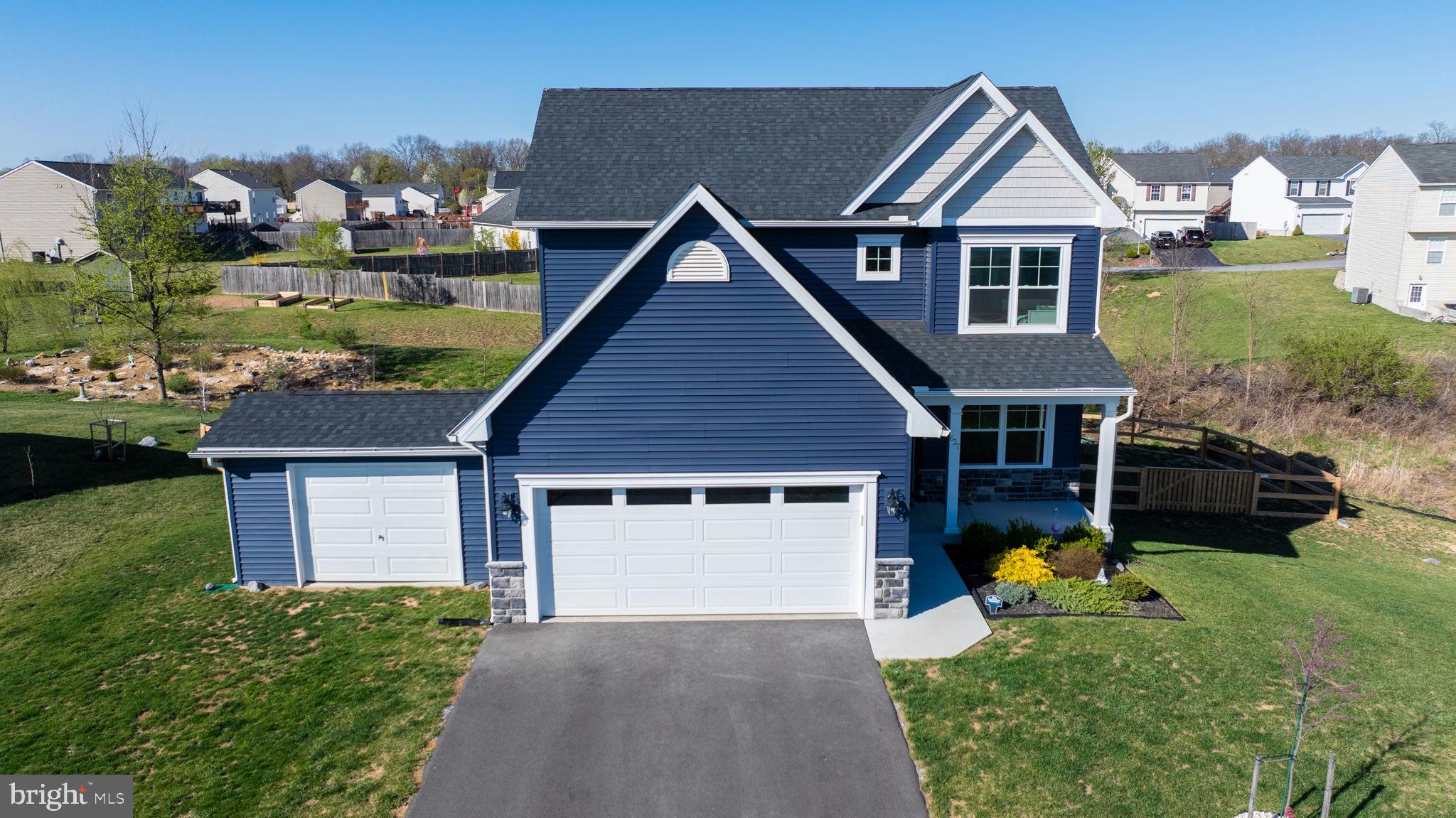BRIDLE CREEK - Residential