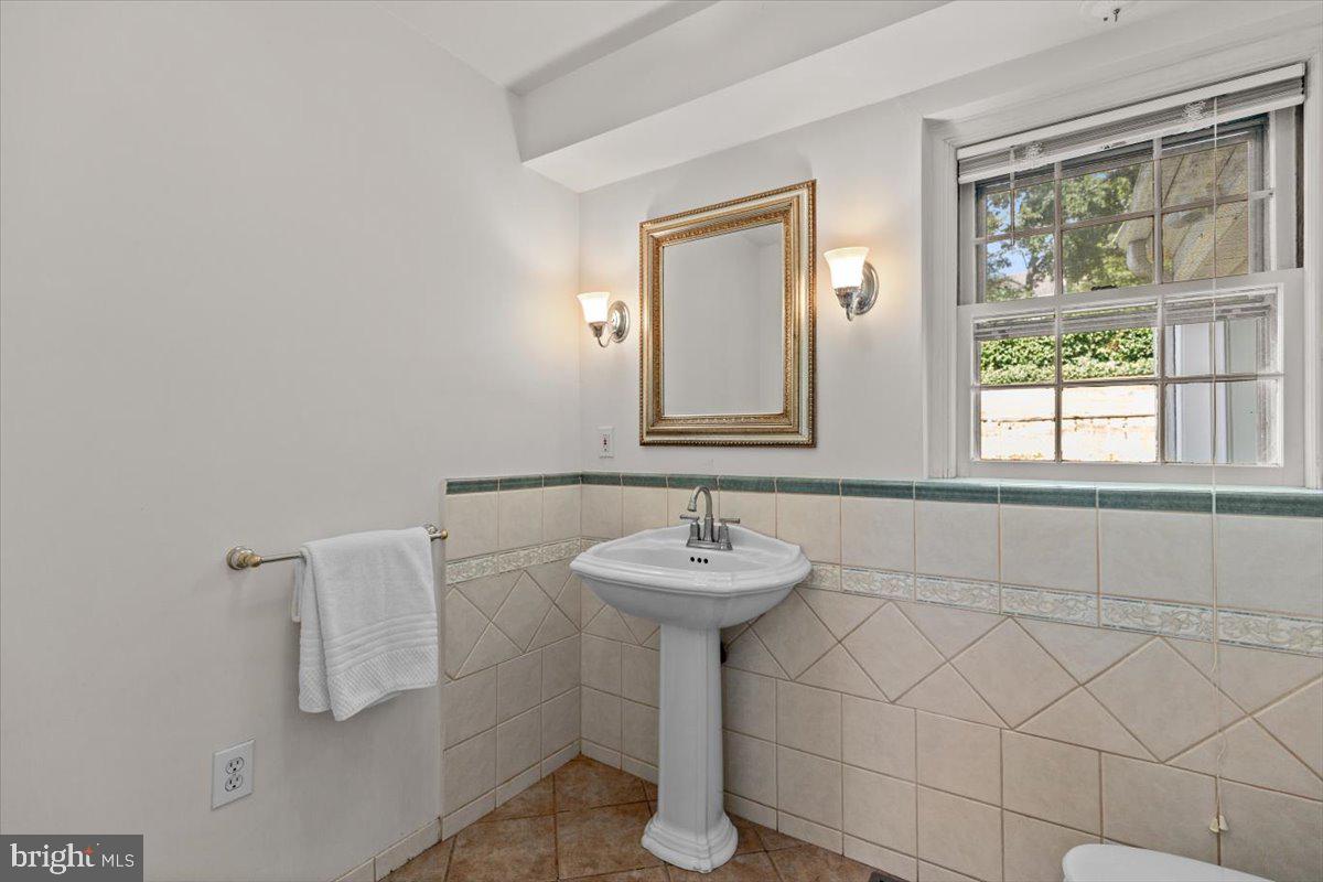 GLEN ECHO HEIGHTS - Residential