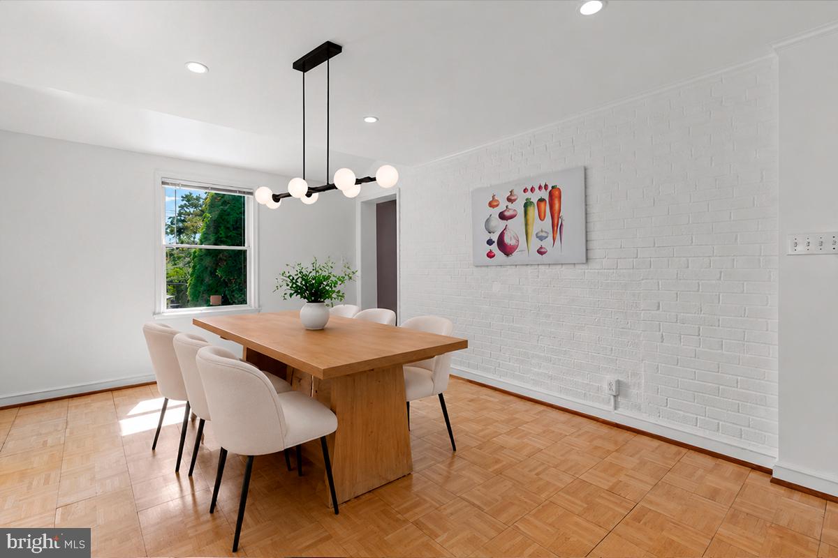 GLEN ECHO HEIGHTS - Residential