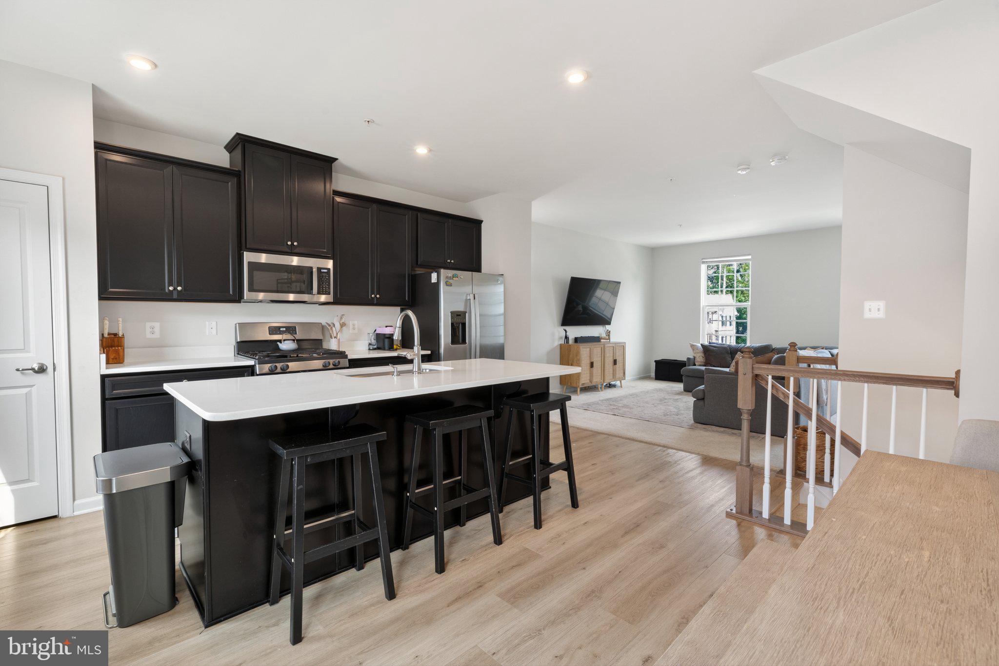 ANCHOR POINT - Residential