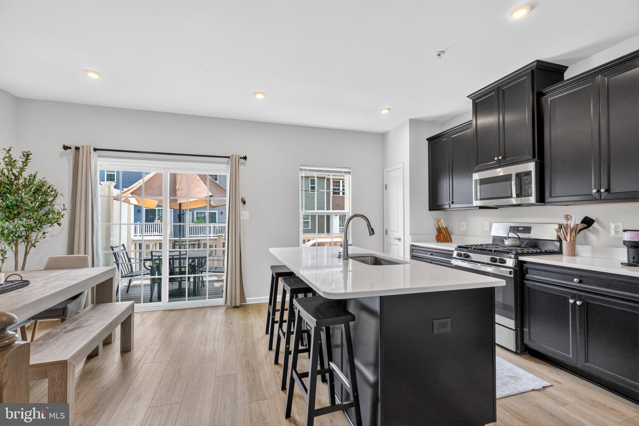 ANCHOR POINT - Residential