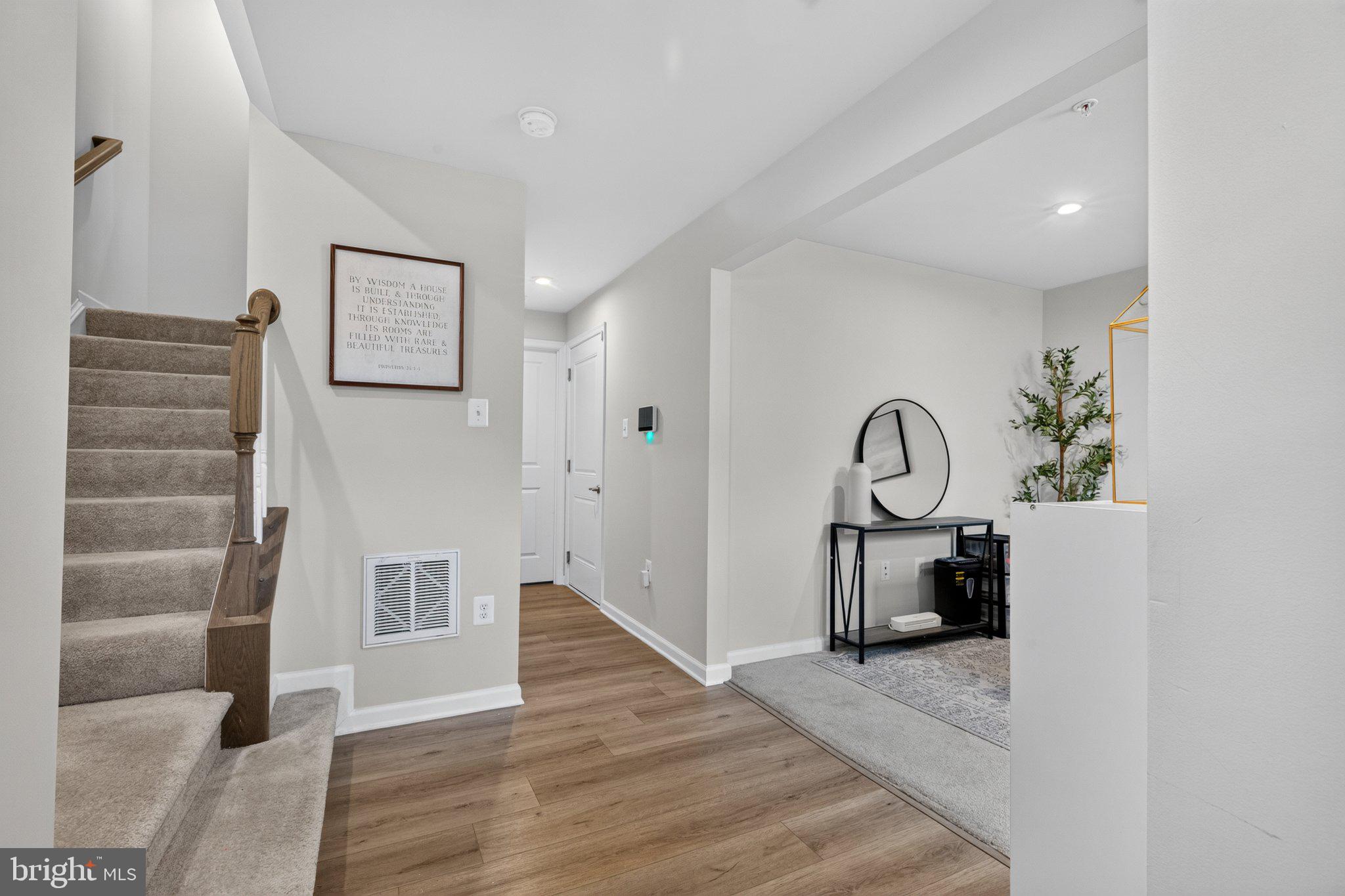 ANCHOR POINT - Residential