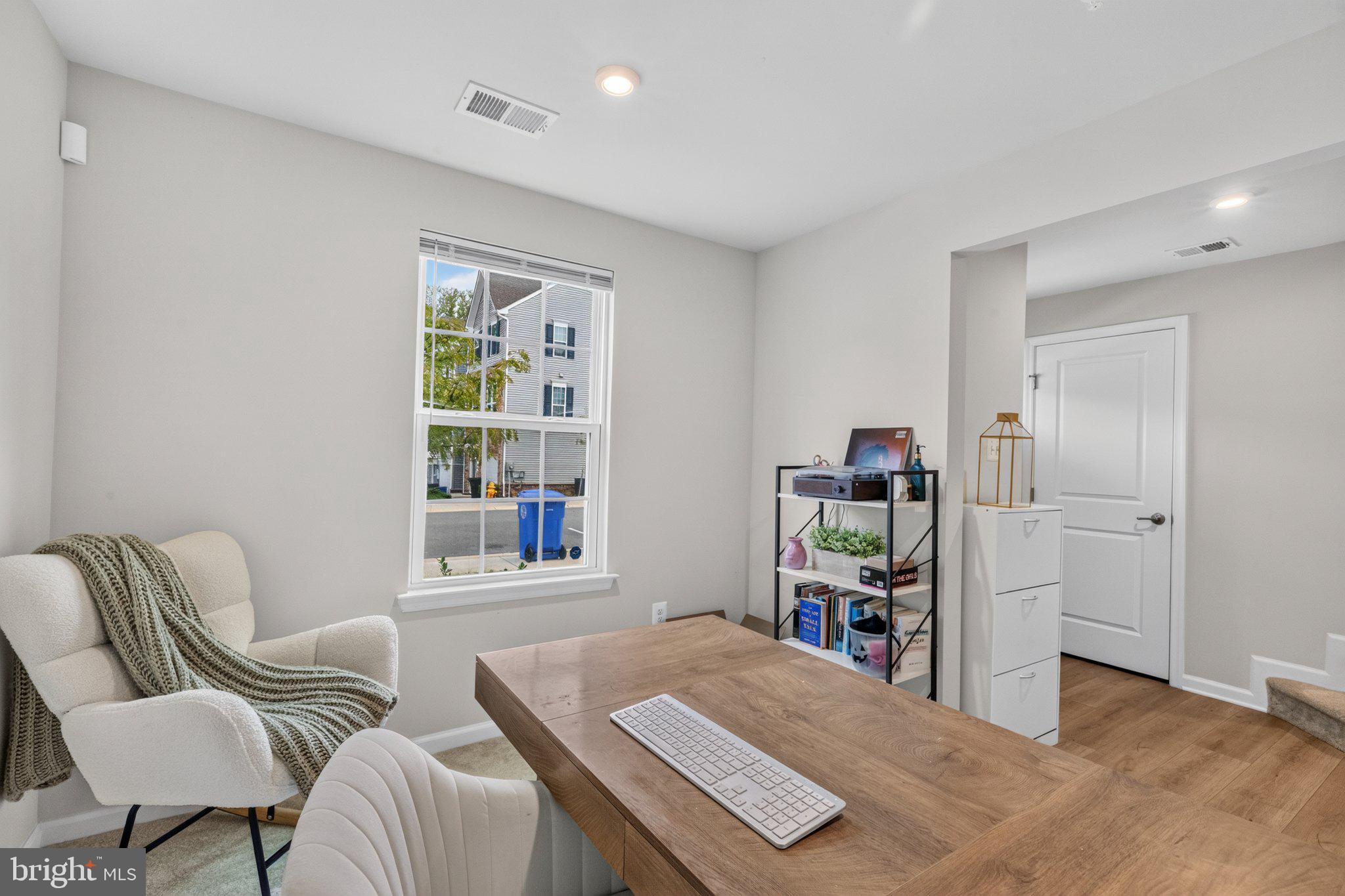 ANCHOR POINT - Residential