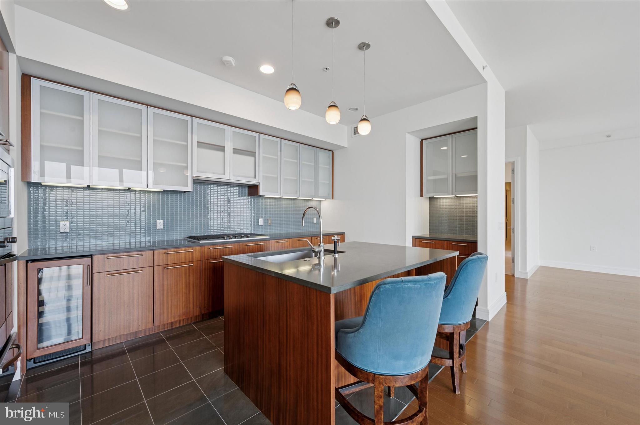 CENTER CITY - Residential