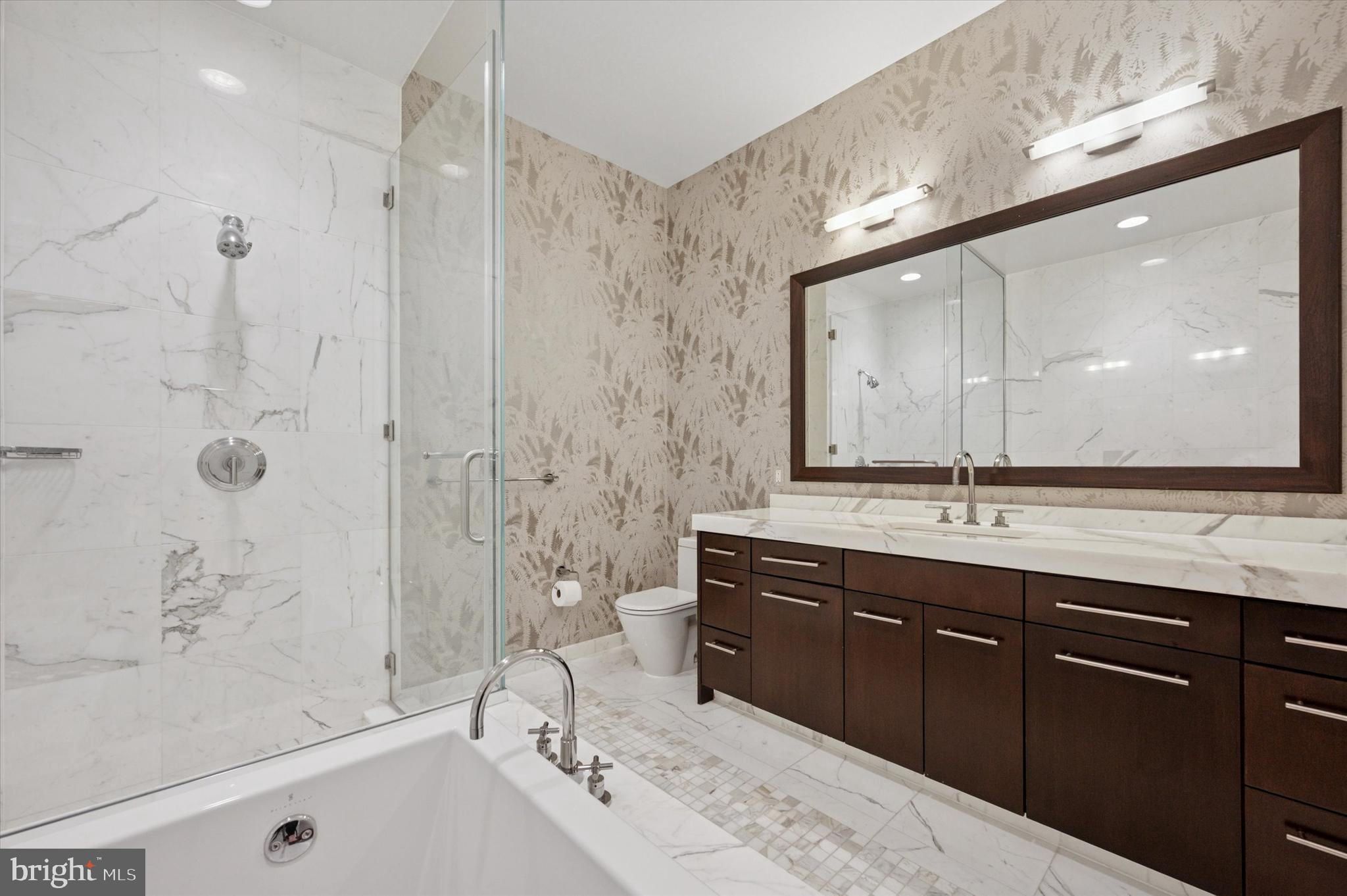CENTER CITY - Residential