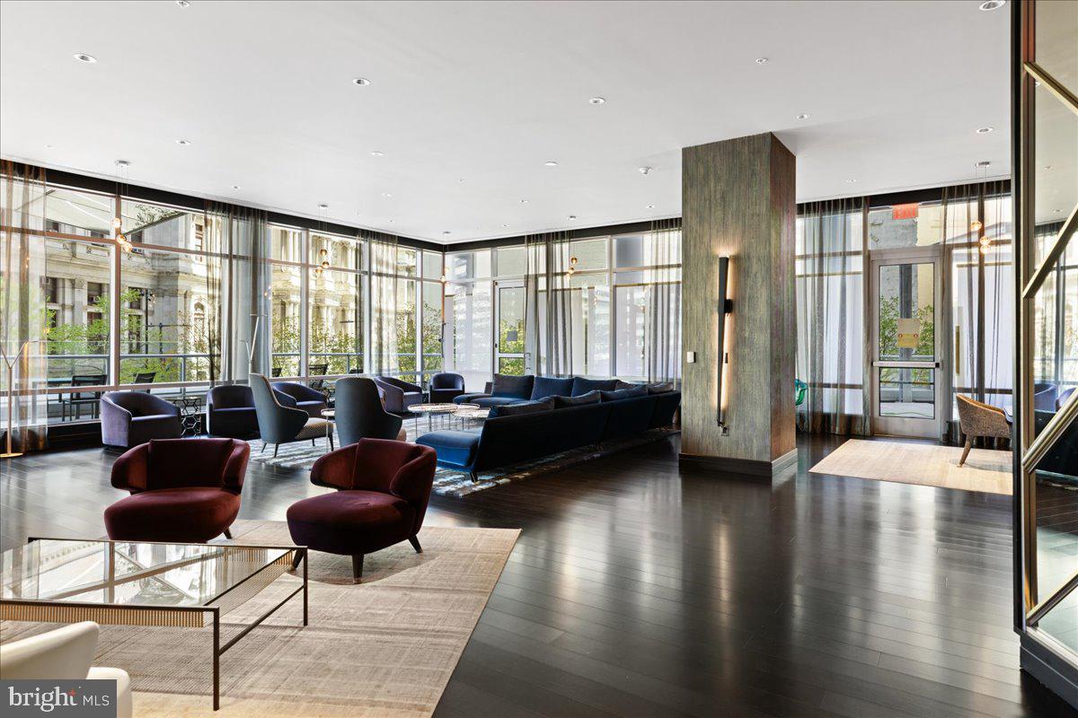 CENTER CITY - Residential