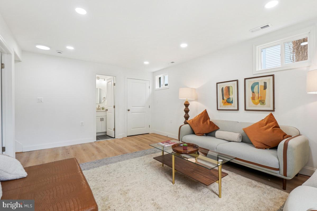 TAKOMA PARK - Residential