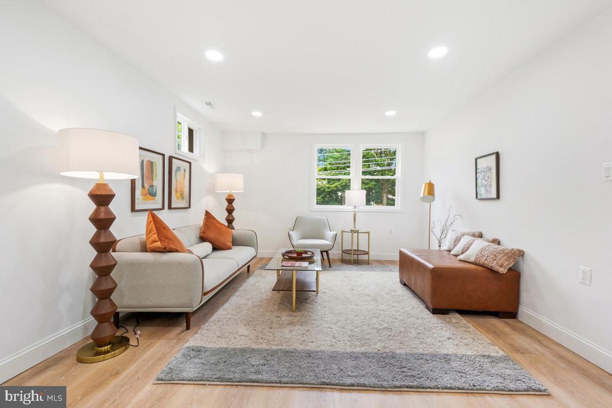 TAKOMA PARK - Residential