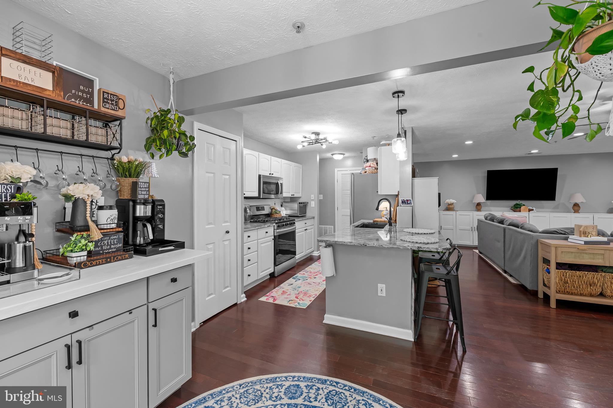GARDEN OWINGS MILLS - Residential