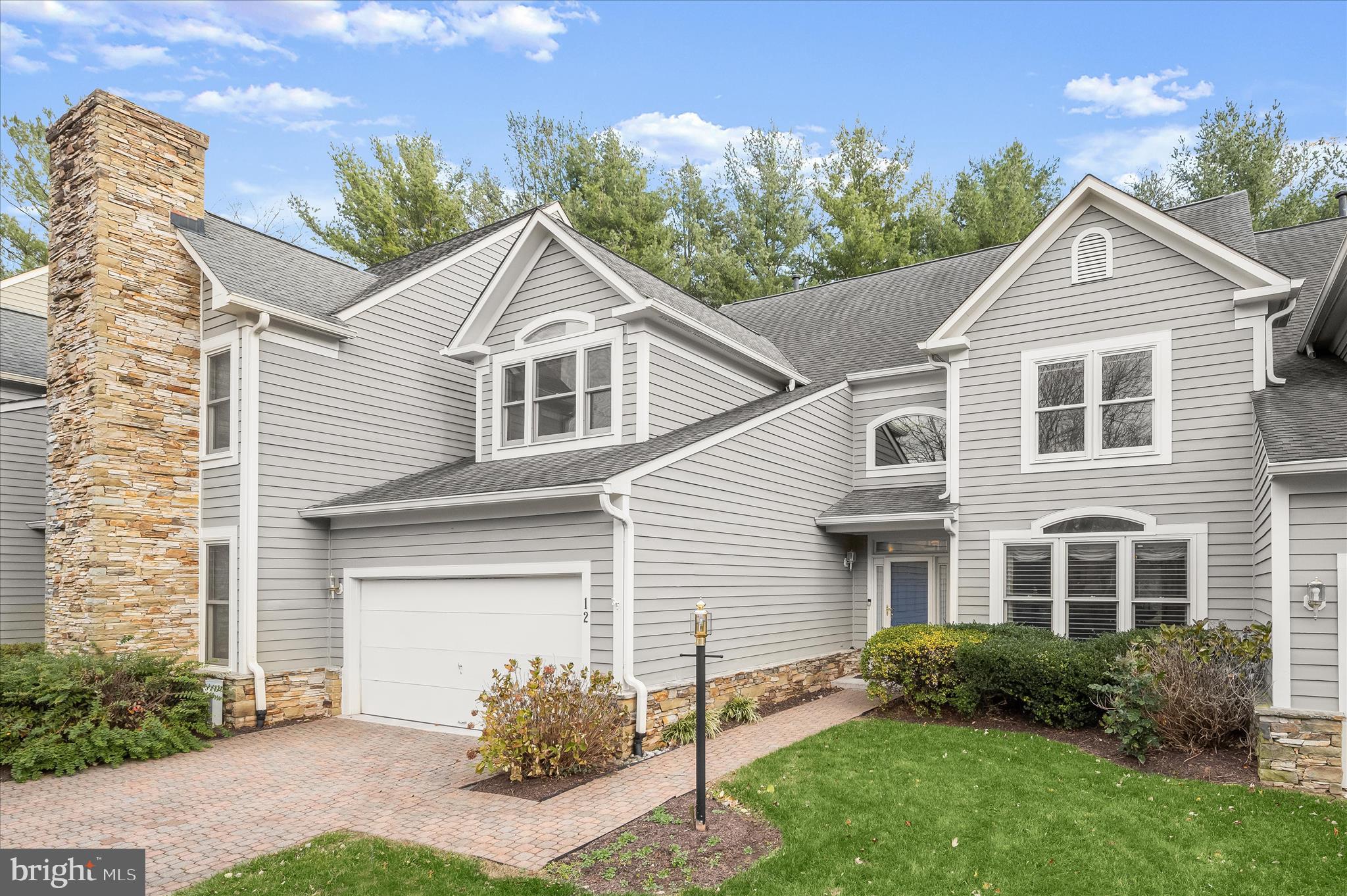 PEBBLE CREEK - Residential