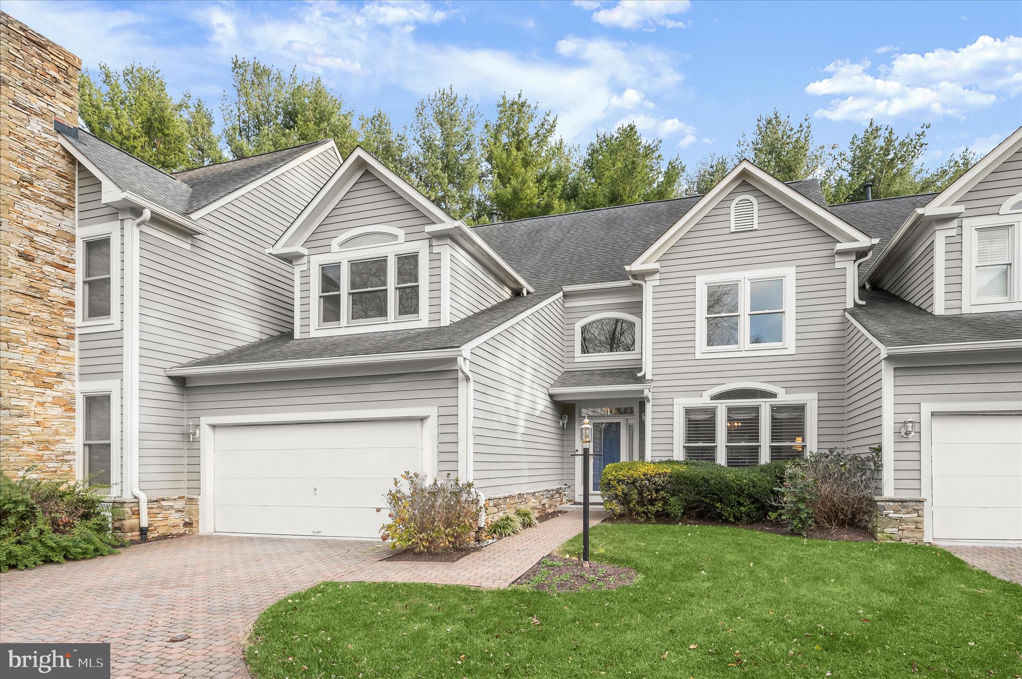PEBBLE CREEK - Residential