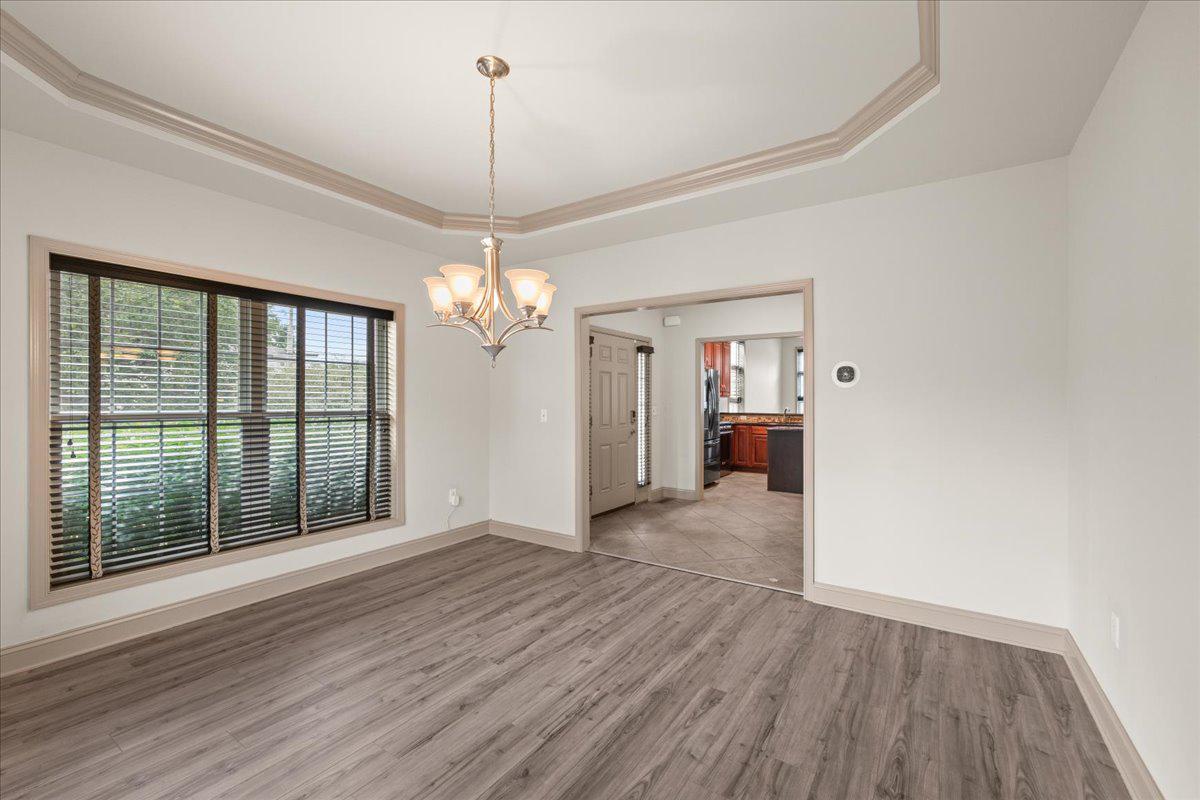 THE ENCLAVE - Residential