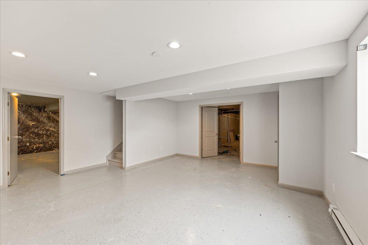 THE ENCLAVE - Residential