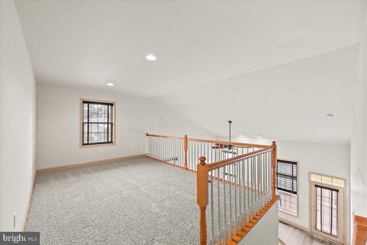 THE ENCLAVE - Residential