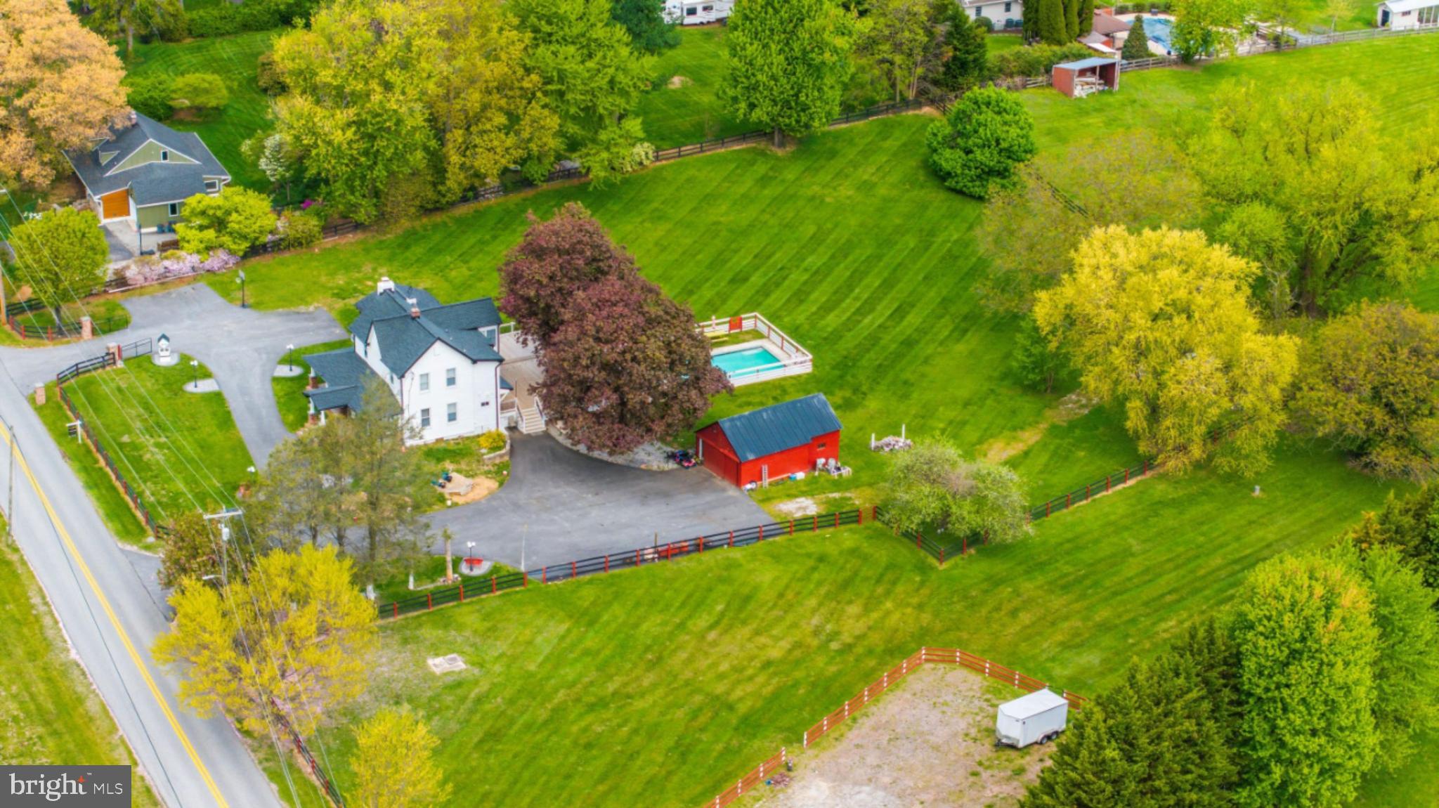 BLENHEIM MANOR - Residential