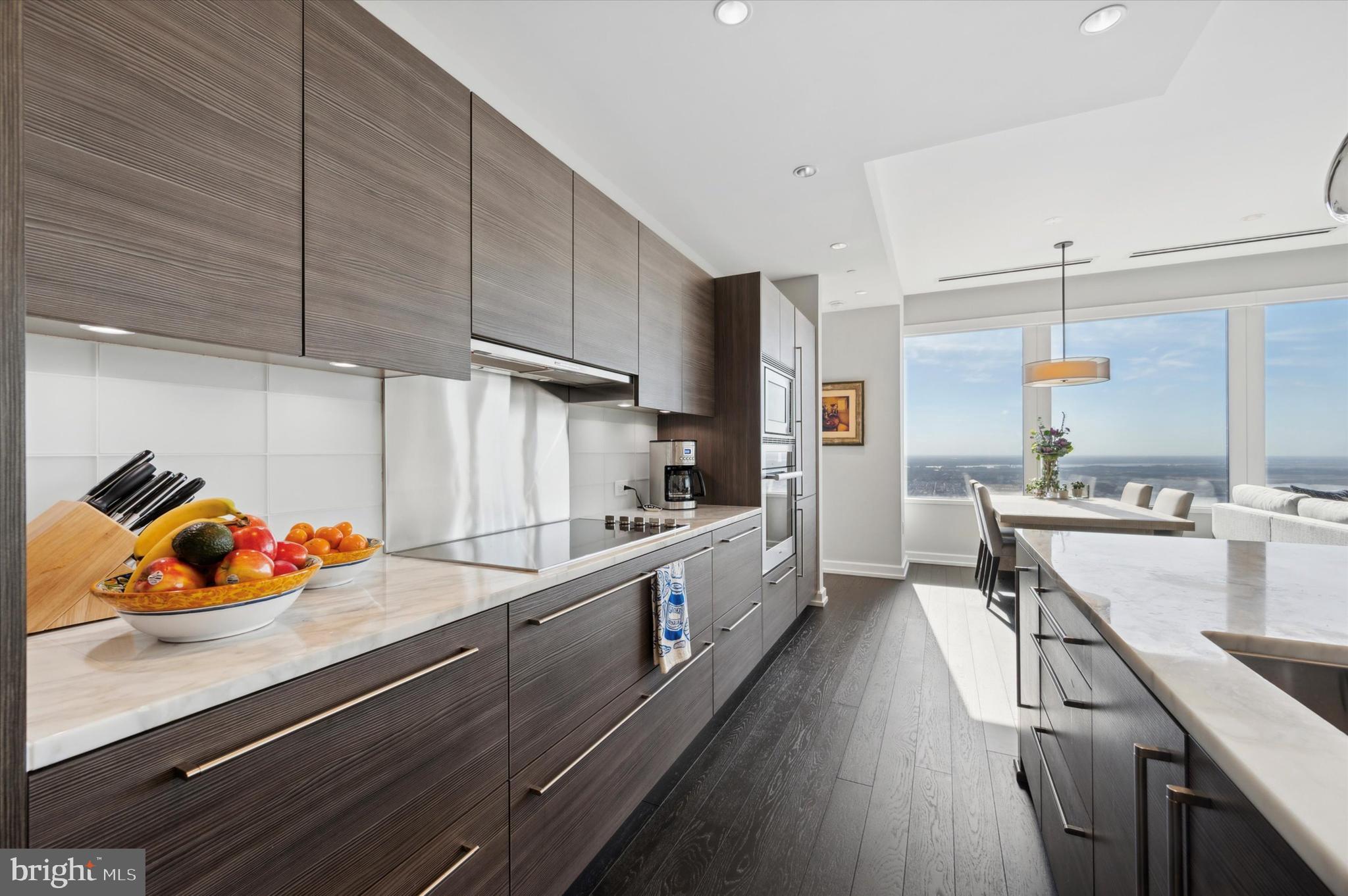 CENTER CITY - Residential