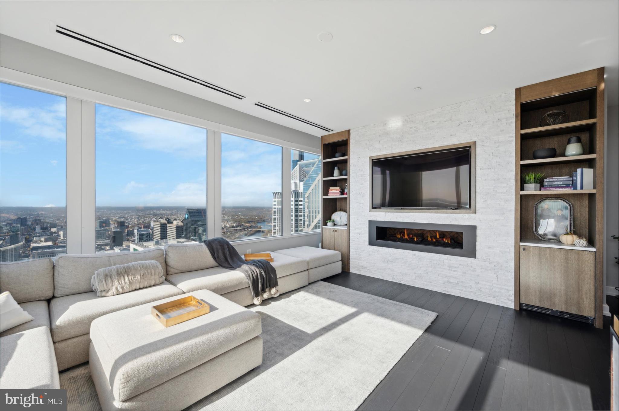 CENTER CITY - Residential