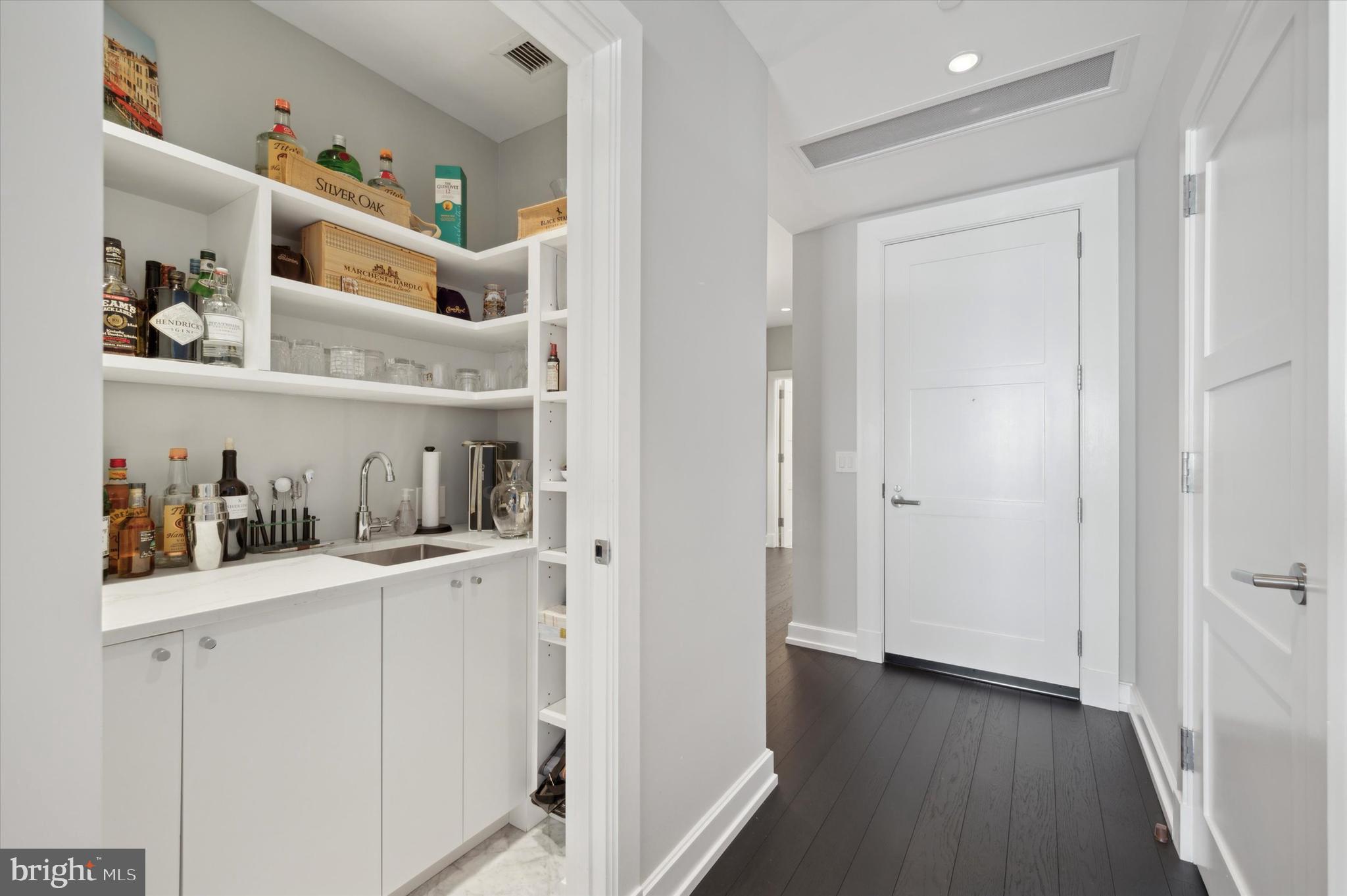 CENTER CITY - Residential