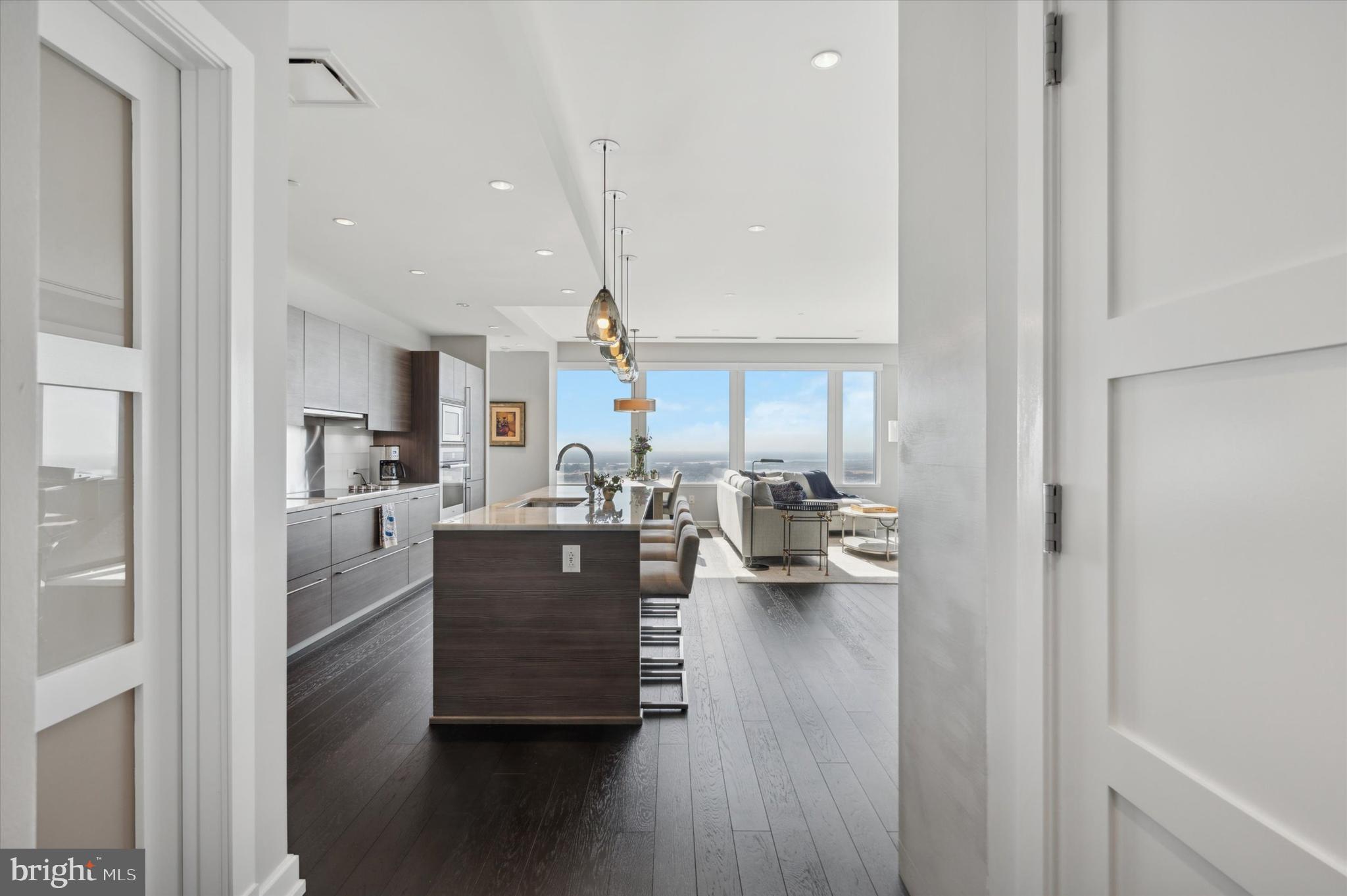 CENTER CITY - Residential