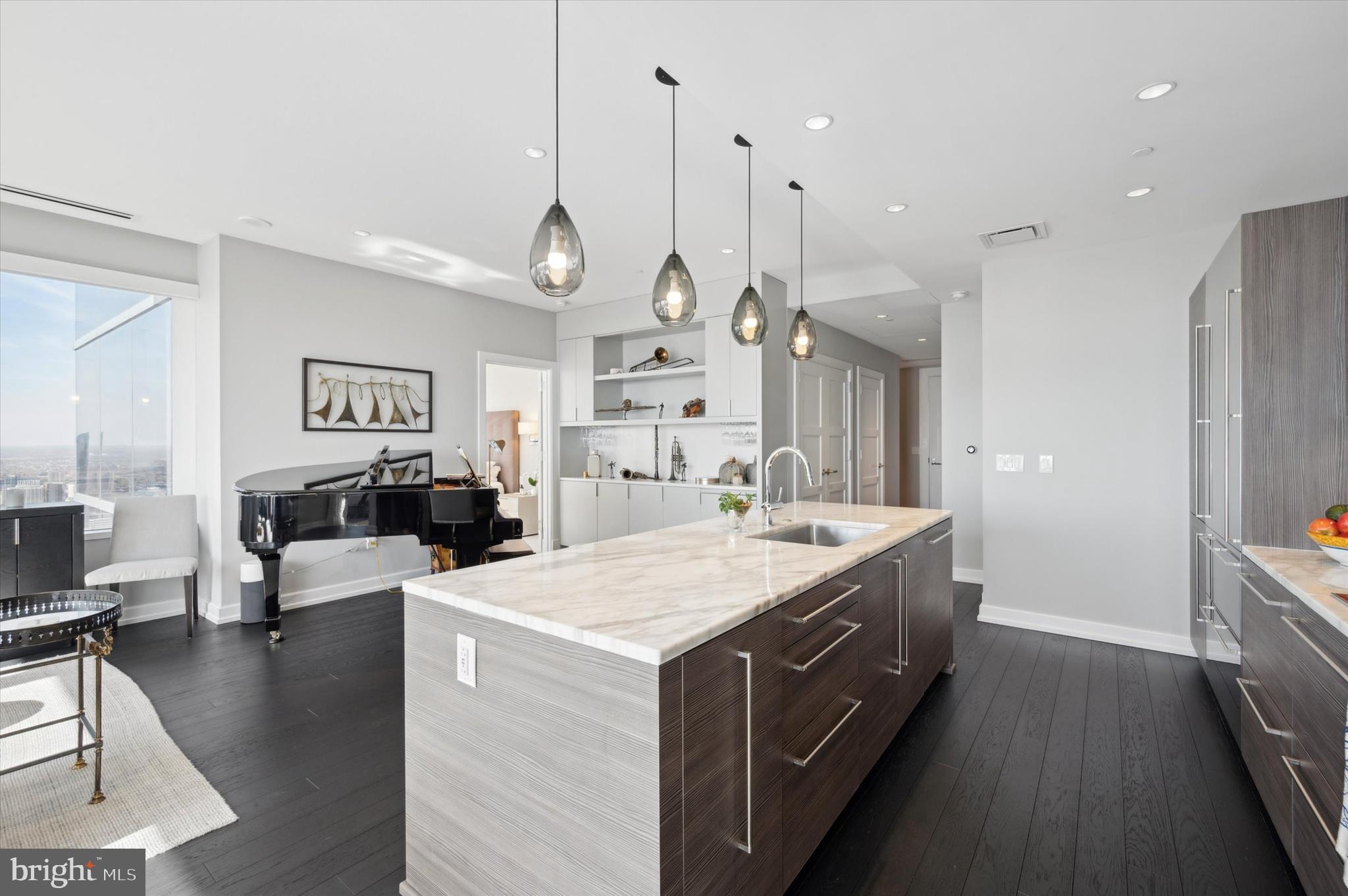 CENTER CITY - Residential