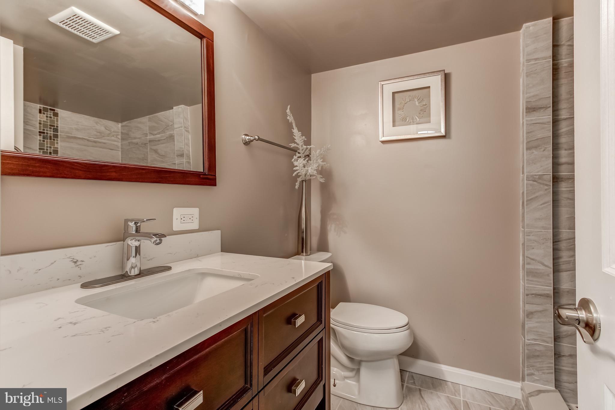 DIAMOND COURTS - Residential Lease