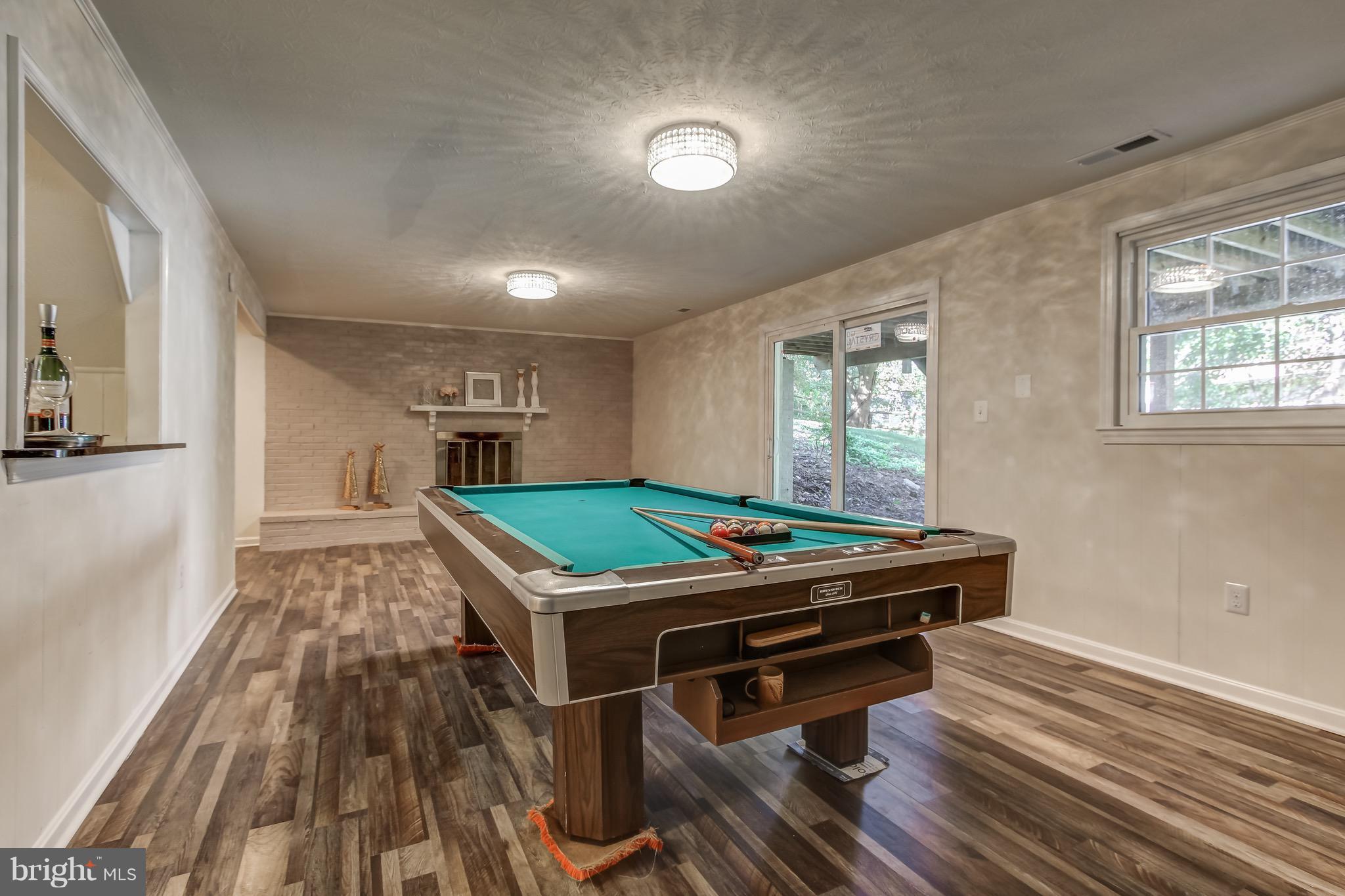 DIAMOND COURTS - Residential Lease