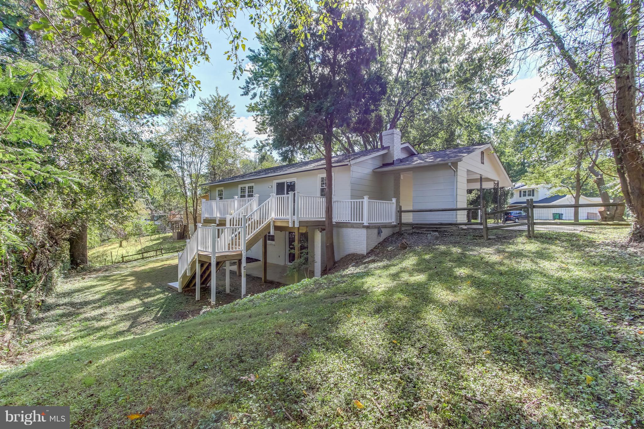 DIAMOND COURTS - Residential Lease