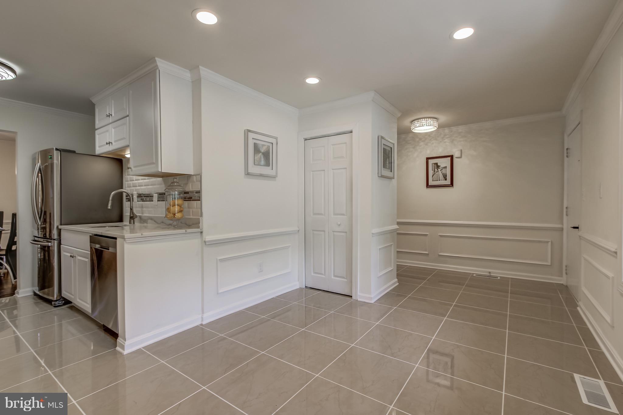 DIAMOND COURTS - Residential Lease