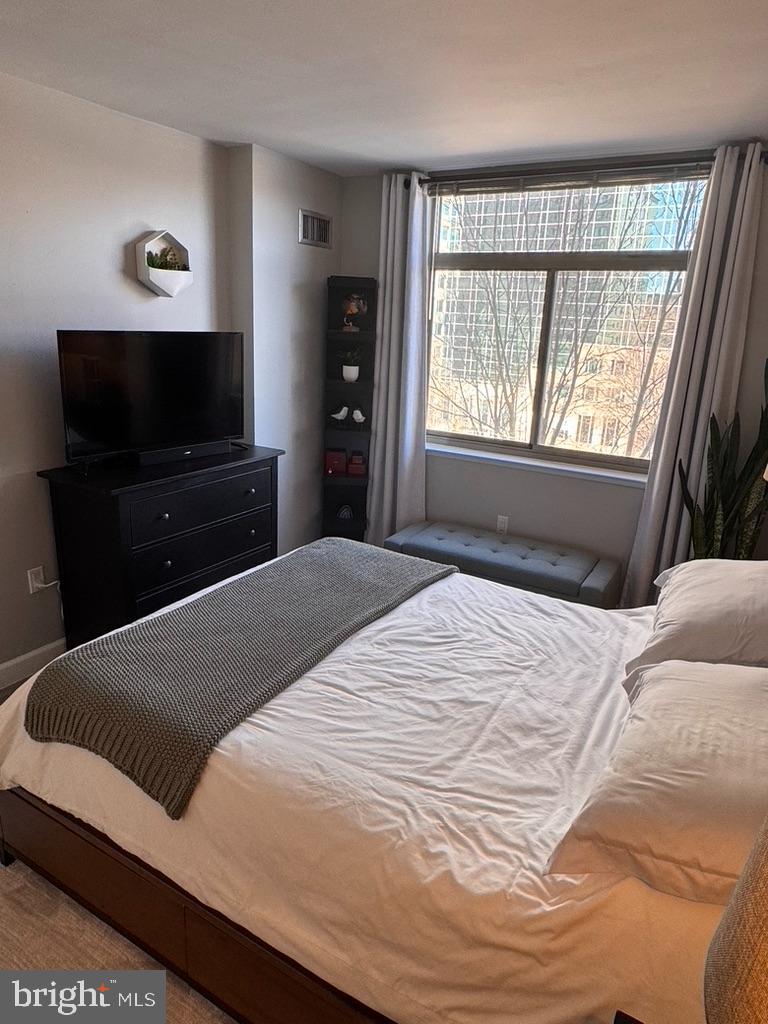 CRESCENT PLAZA - Residential