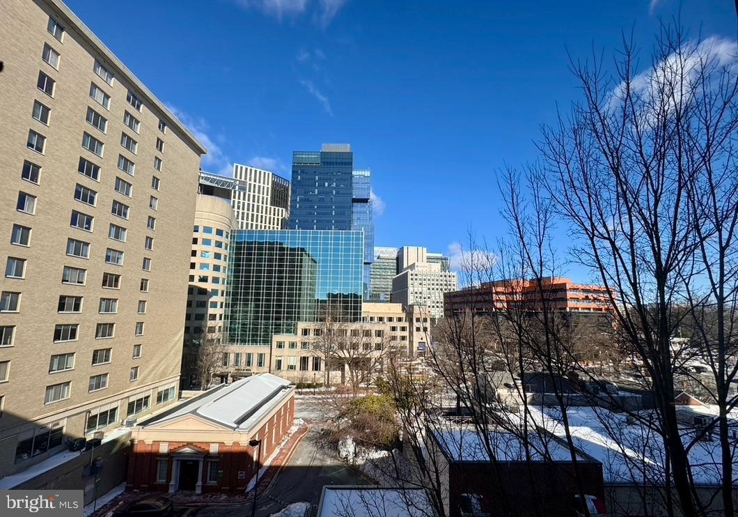 CRESCENT PLAZA - Residential