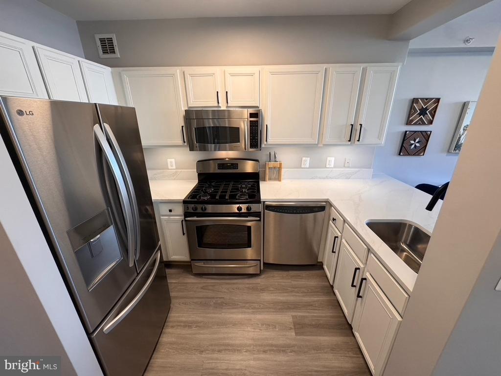CRESCENT PLAZA - Residential