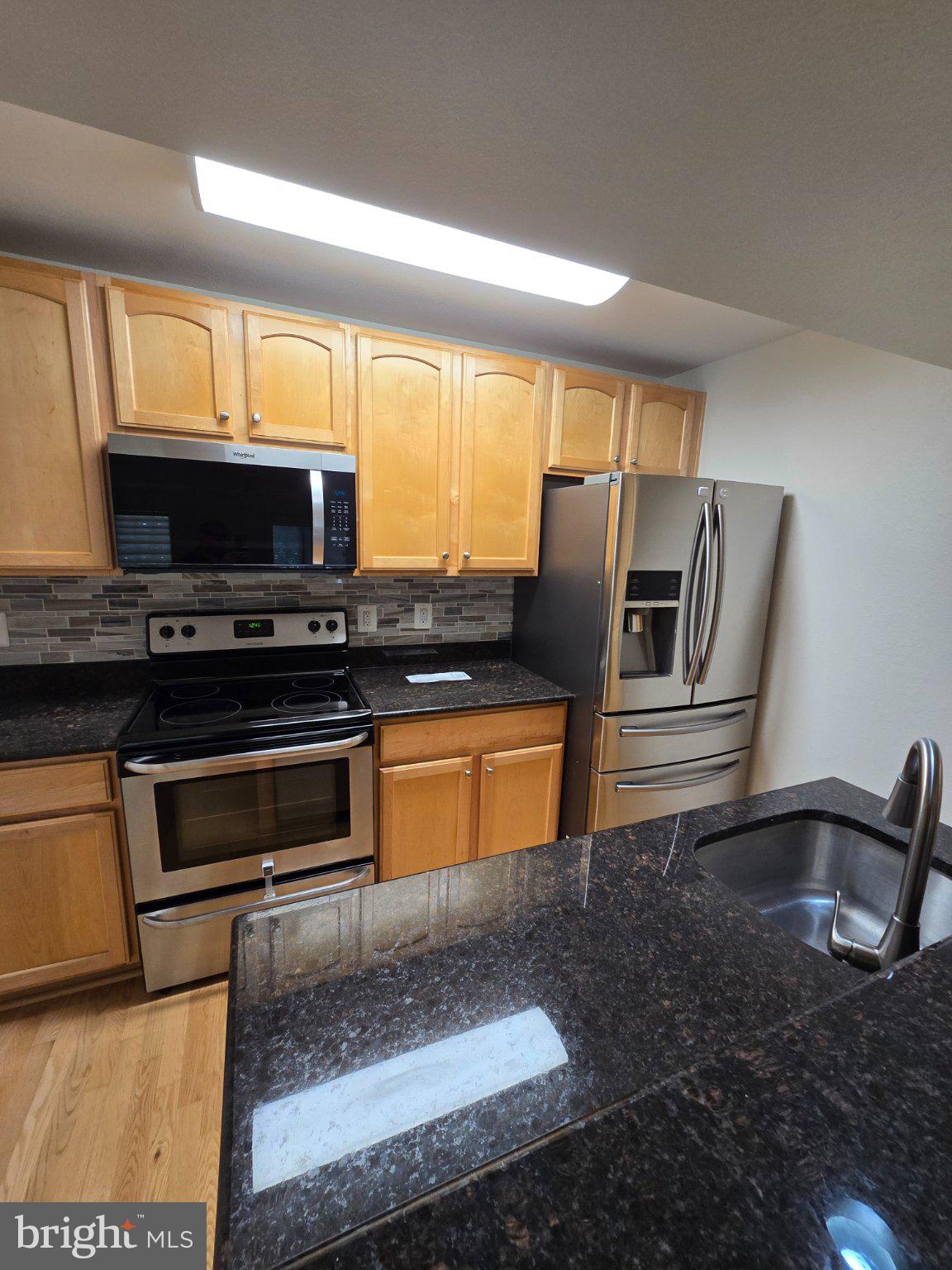 PENDERBROOK SQUARE CONDOMINIUMS - Residential