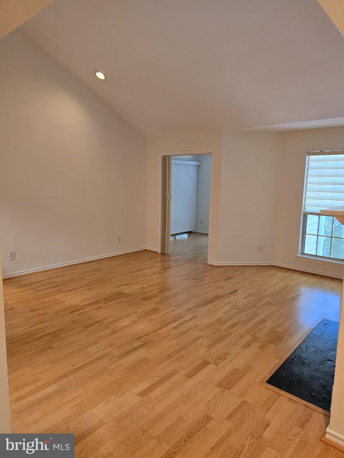 PENDERBROOK SQUARE CONDOMINIUMS - Residential