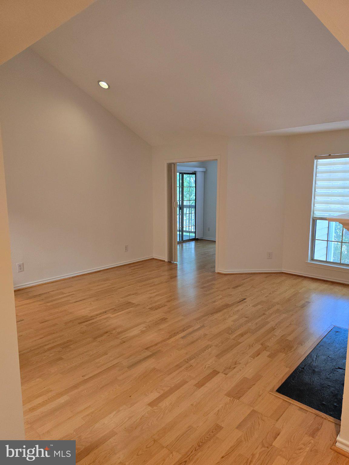 PENDERBROOK SQUARE CONDOMINIUMS - Residential