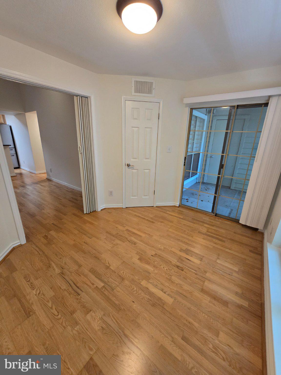 PENDERBROOK SQUARE CONDOMINIUMS - Residential