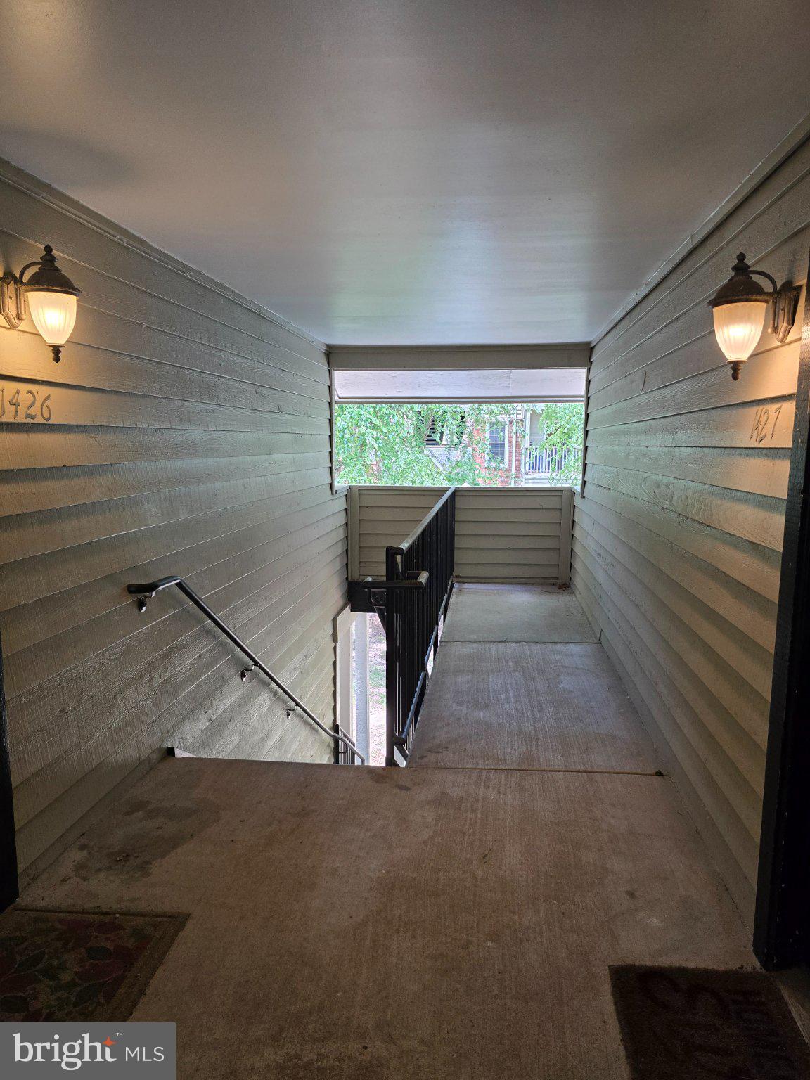 PENDERBROOK SQUARE CONDOMINIUMS - Residential