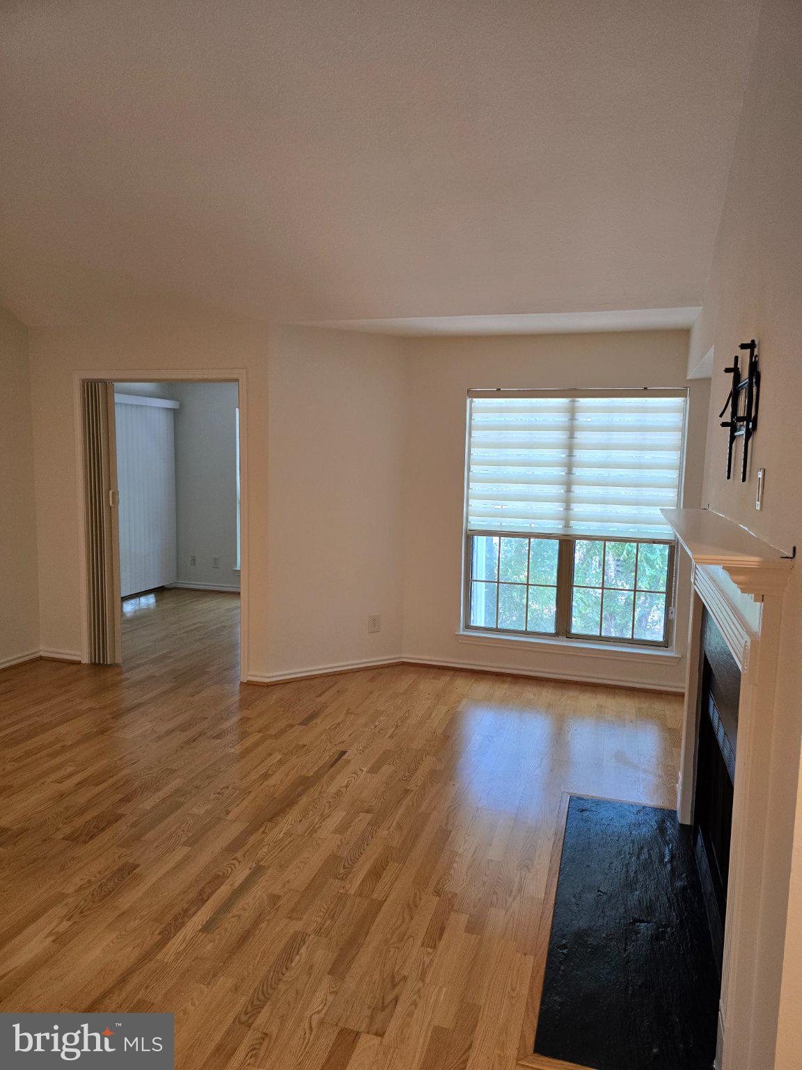 PENDERBROOK SQUARE CONDOMINIUMS - Residential